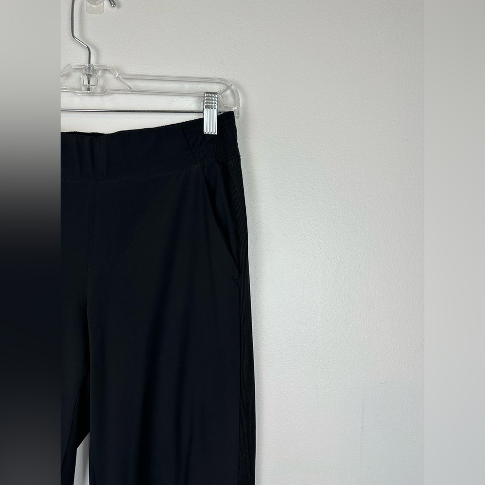 Athleta Mid Rise Brooklyn Black Jogger Pants Pockets Outdoor Women’s Sz 4P - Picture 3 of 8